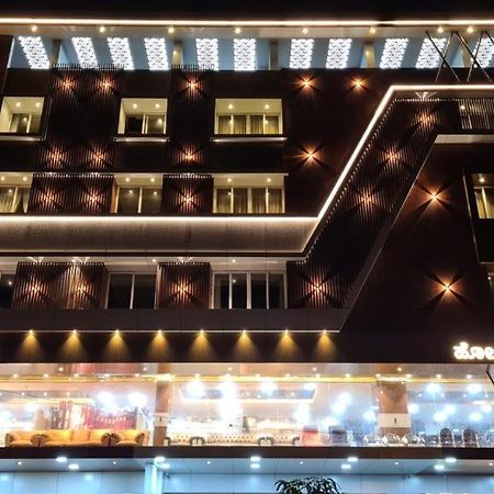 Hotel Eden Karwar Eksteriør billede