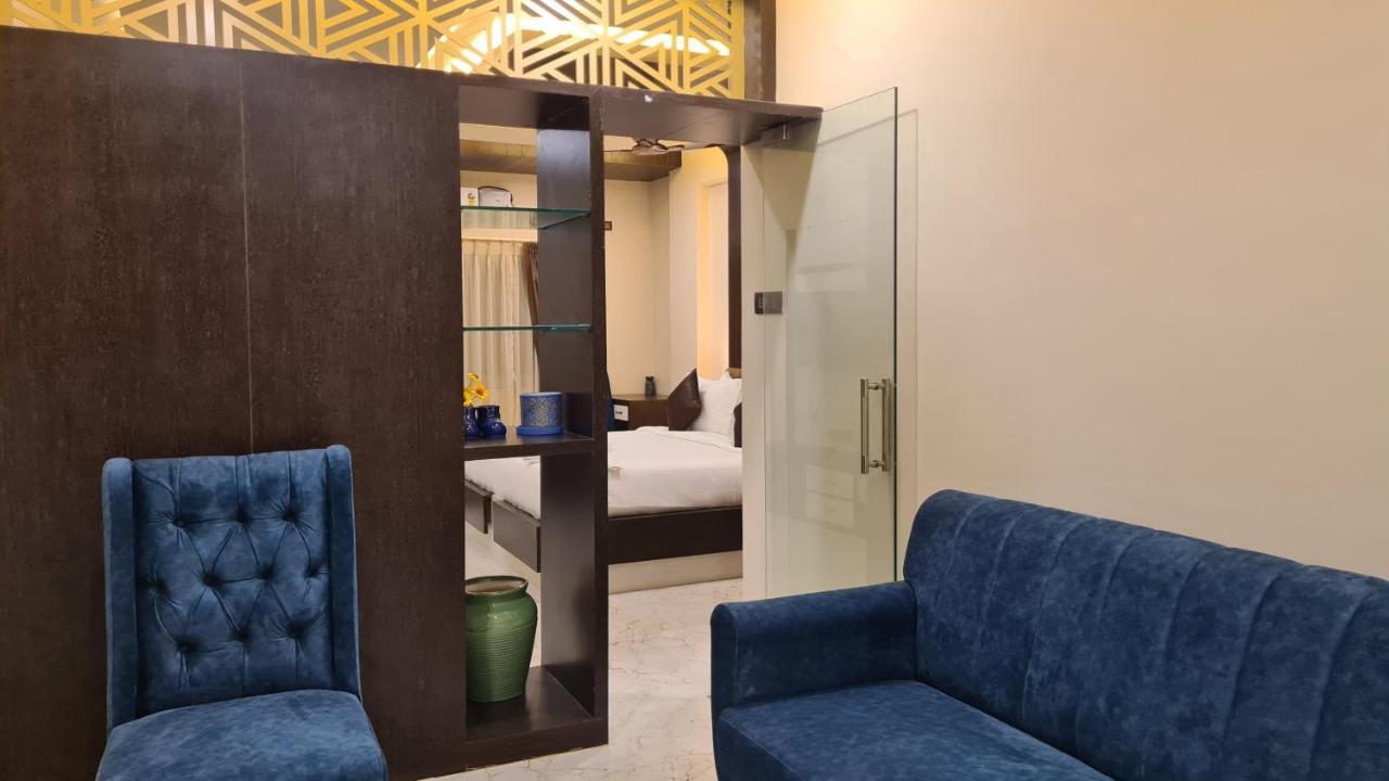 Hotel Eden Karwar Eksteriør billede