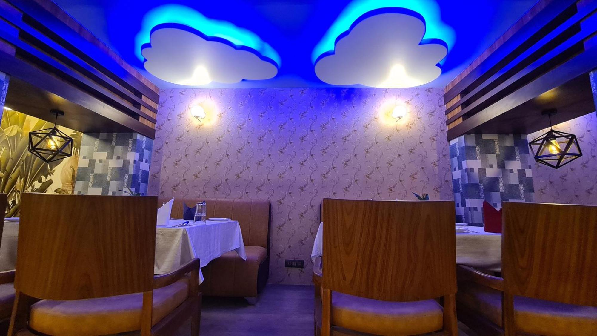 Hotel Eden Karwar Eksteriør billede